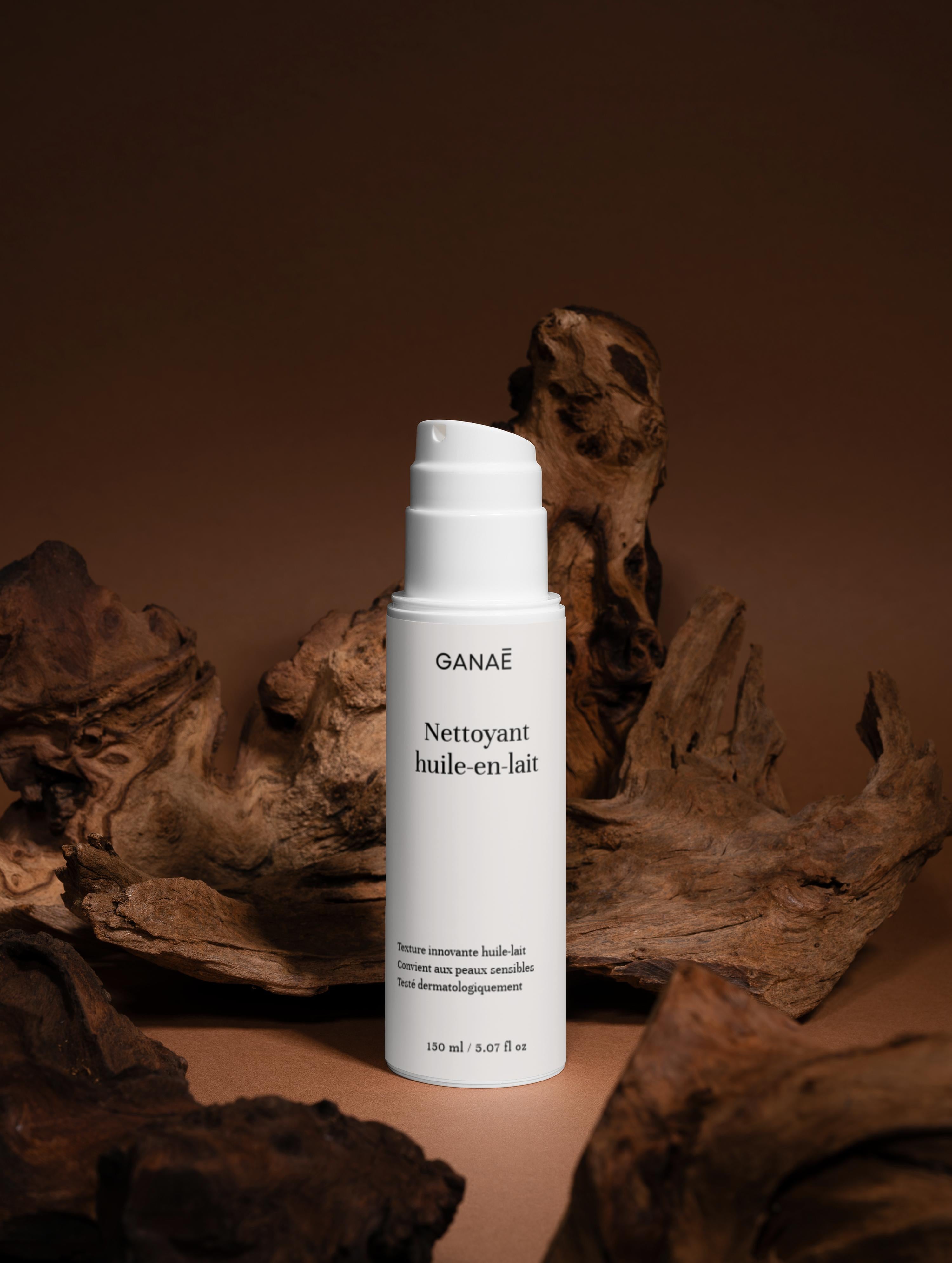 Nettoyant huile-en-lait pour peaux sensibles