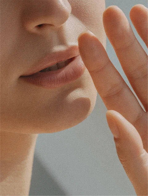 Nettoyant huile-en-lait pour peaux sensibles